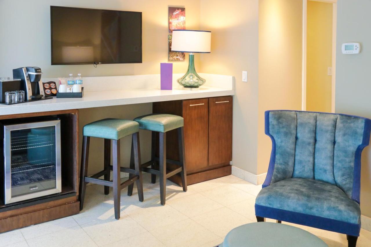 One-Bedroom Suite