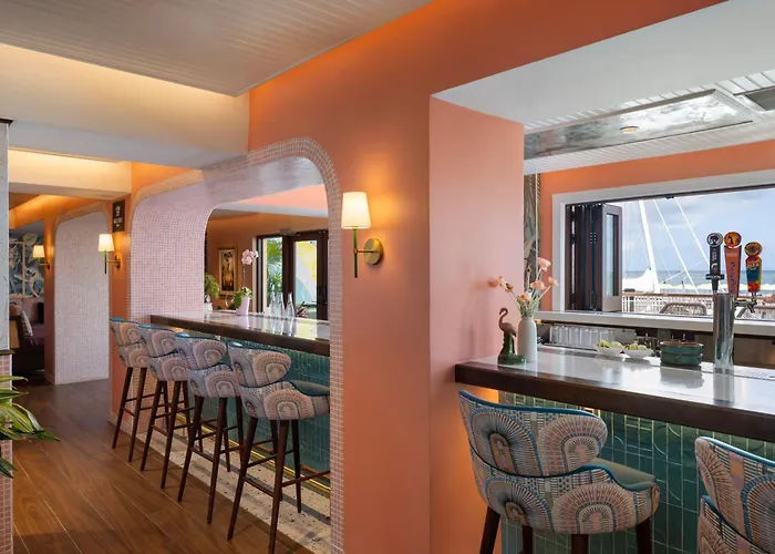 Hotels With Four Stars Ocean Key & Spa, A Noble House